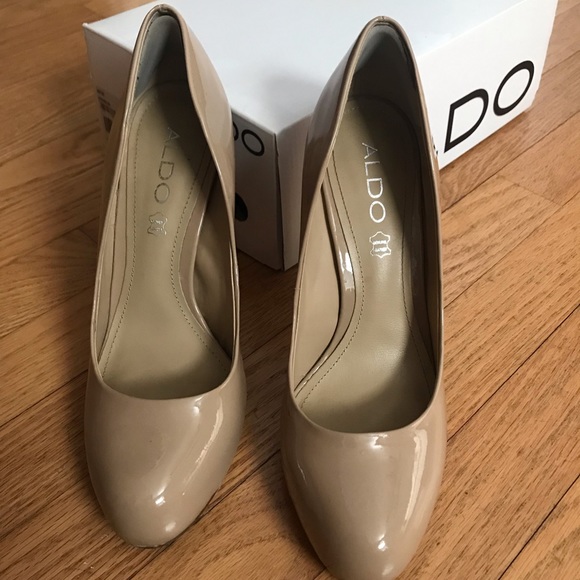 Aldo Nude Patent Pumps - Picture 3 of 6